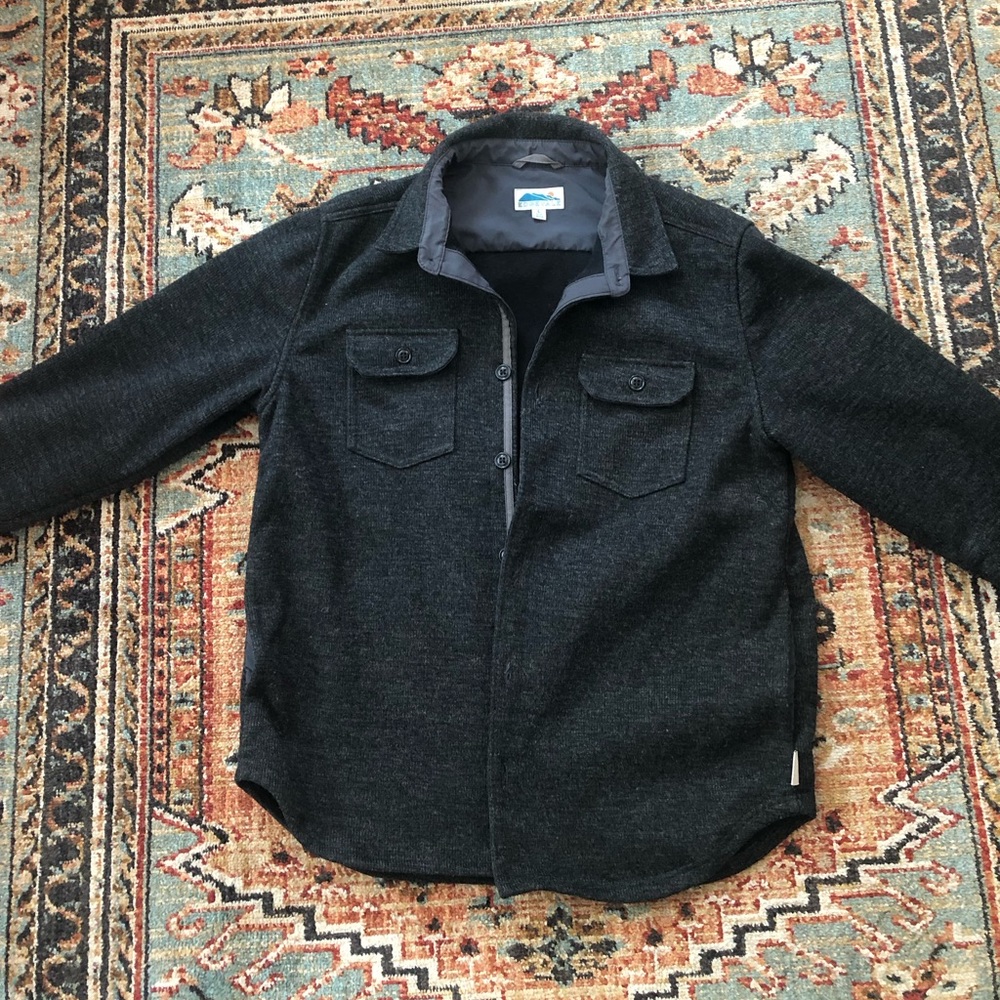 Edgevale Shirt jacket. Windproof